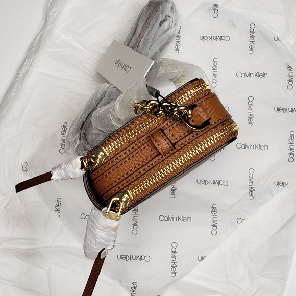 Authentic Calvin Klein Marybelle Crossbody - Picture 2 of 5